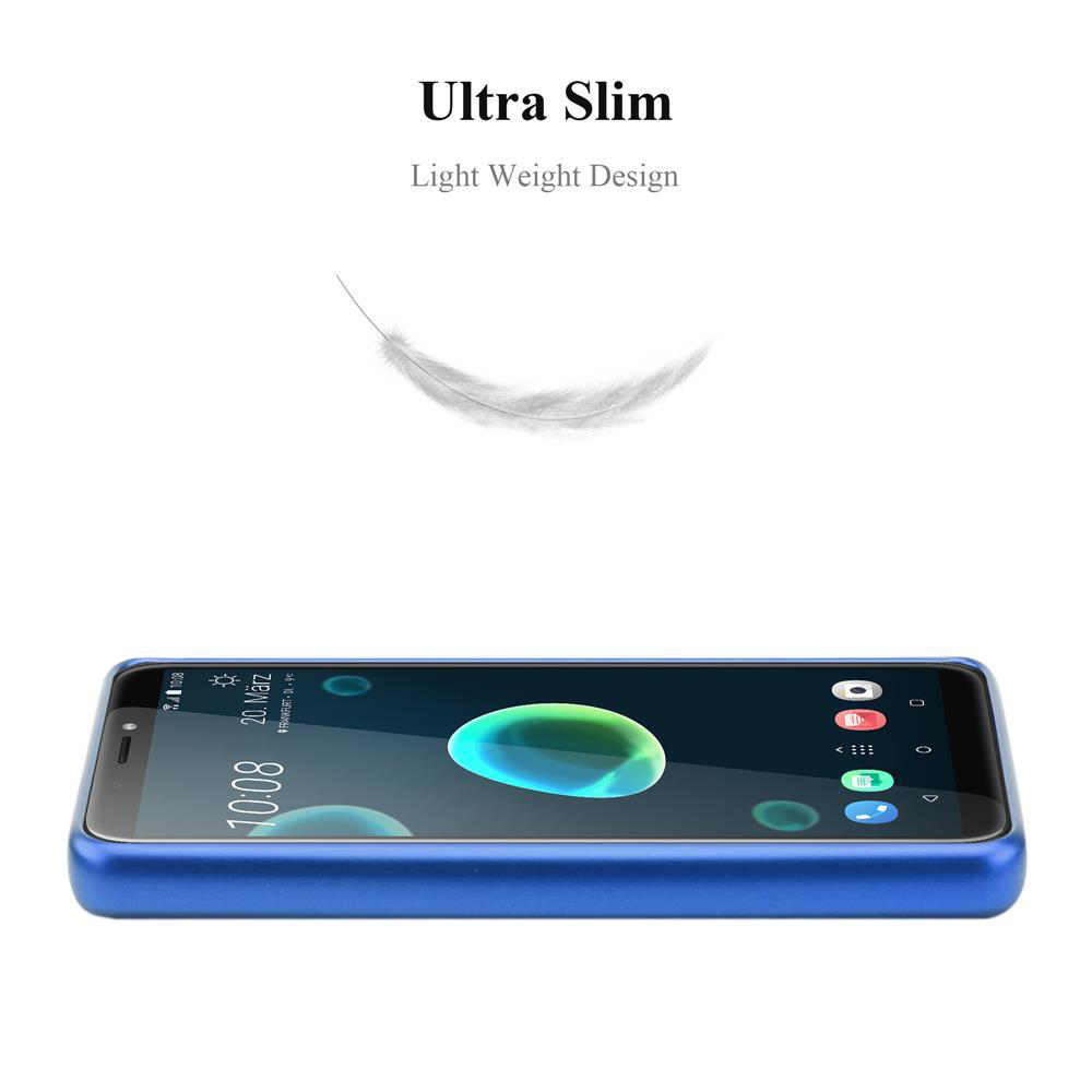 Eine blaue Handyhülle auf weißem Grund, mit einem Telefon darin. Eine Feder schwebt über dem Telefon.