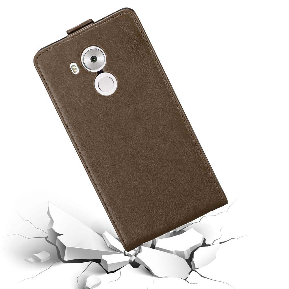 Funda de teléfono marrón con teléfono dentro, con suelo roto debajo.