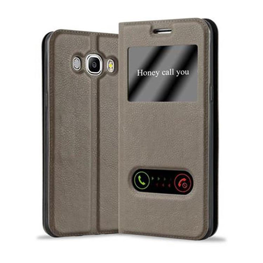 Funda de teléfono con la cubierta frontal abierta, mostrando la pantalla con un mensaje y un teclado.