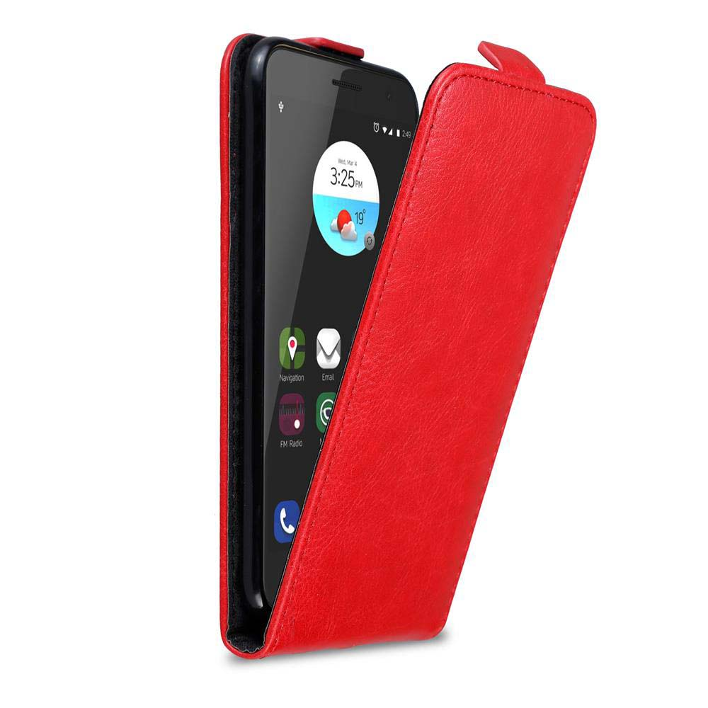 Funda roja, con teléfono dentro. El teléfono muestra la hora y el clima. La funda está abierta.