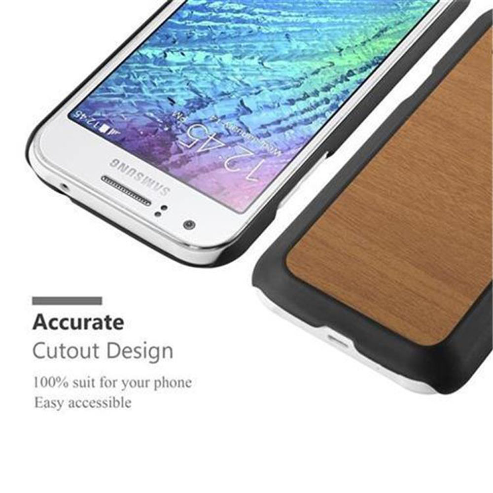 Un telefono Samsung bianco e una custodia marrone. Il telefono è in alto a sinistra.