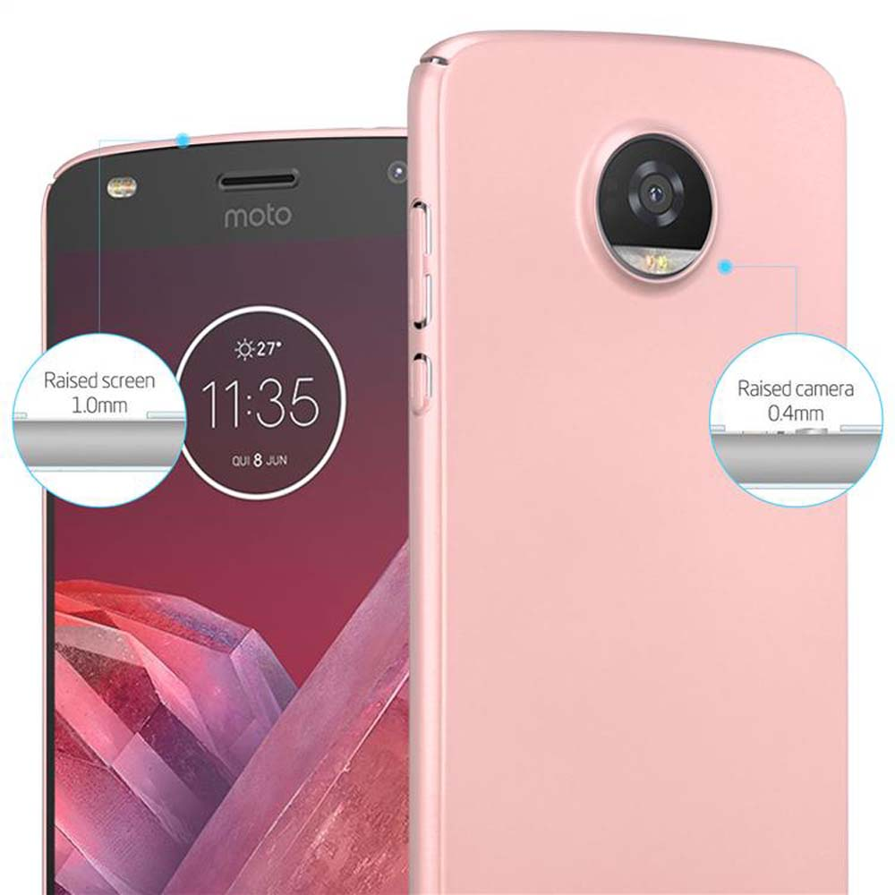 Un telefono rosa con schermo e fotocamera rialzati, che mostra l'ora. Il telefono è in una custodia rosa.