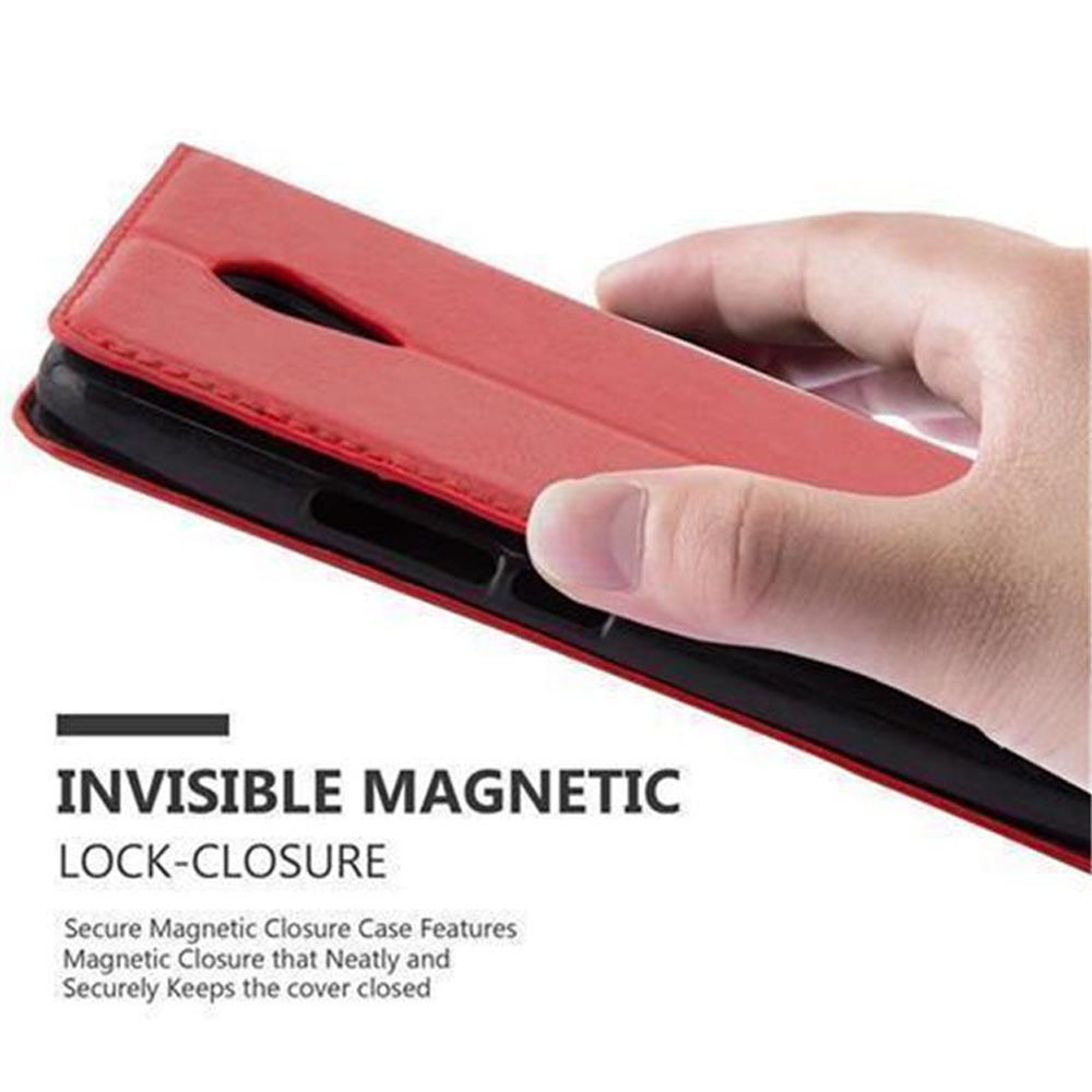 Una custodia per telefono rossa con una mano che la tiene. Il testo recita: Chiusura magnetica invisibile.