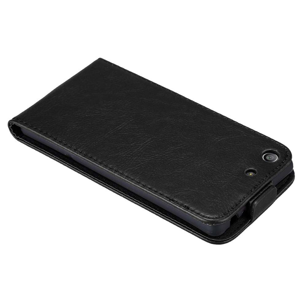 Funda de teléfono negra cerrada. La funda es de cuero. Hay un agujero para la cámara en la parte trasera.