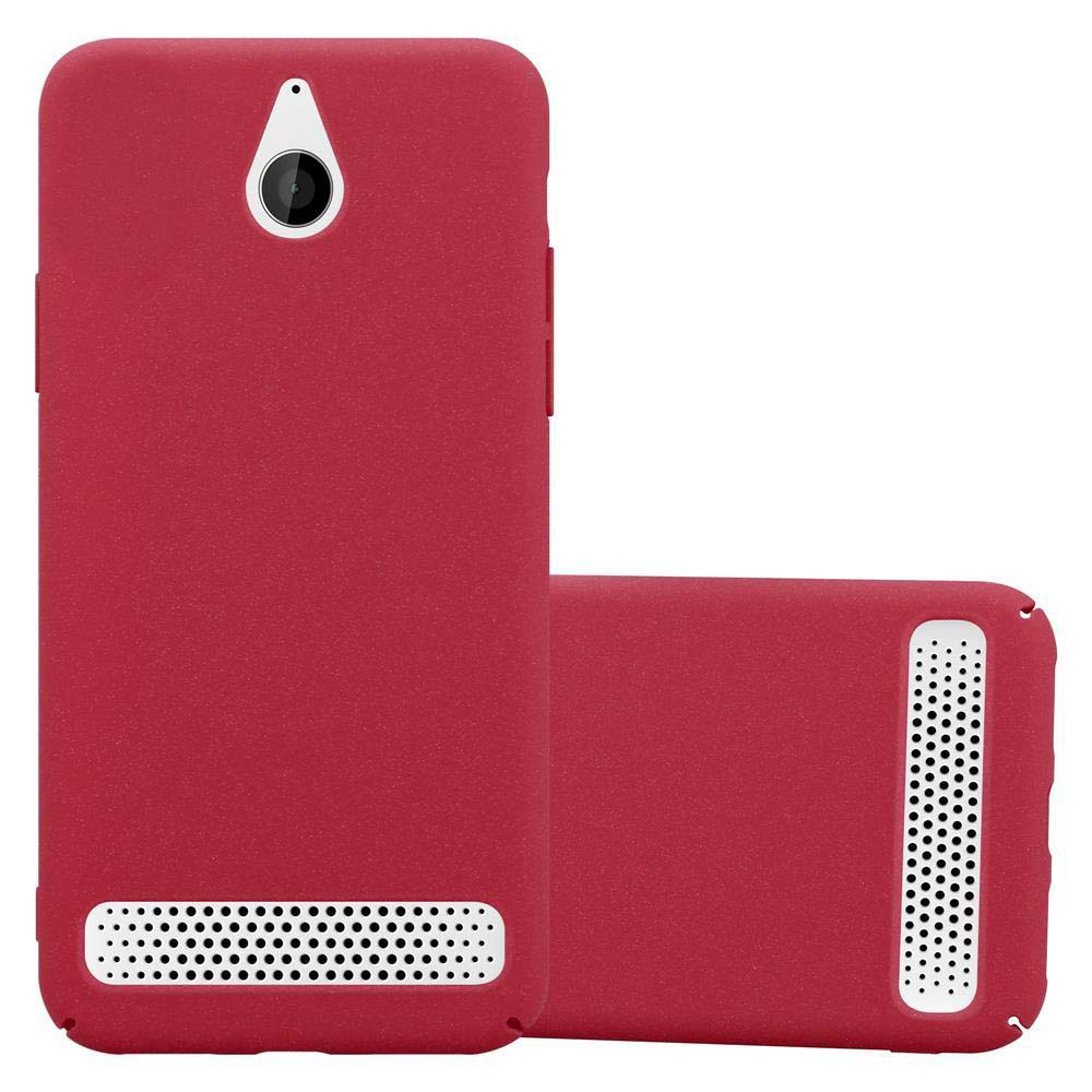 Un étui de téléphone rouge avec des découpes pour l'appareil photo et le haut-parleur. Un autre étui rouge.