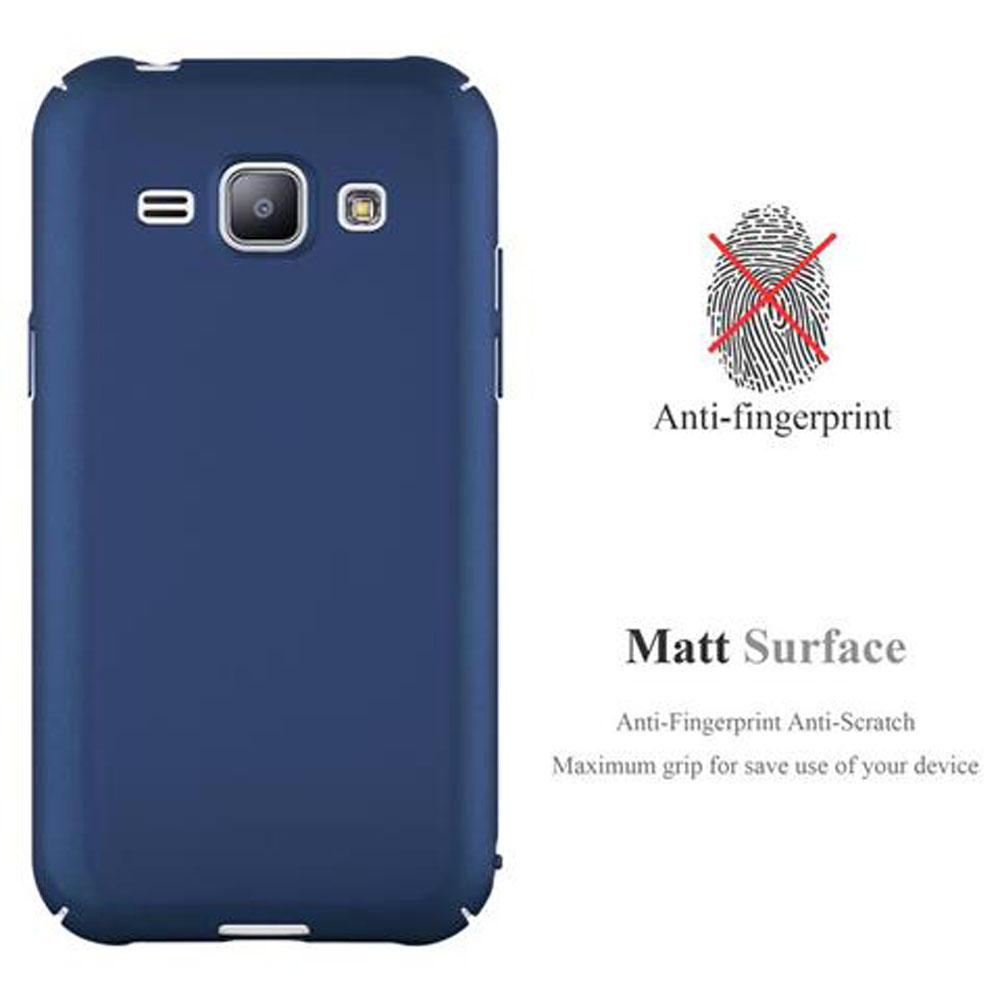 Custodia per telefono blu navy. La custodia del telefono ha una superficie opaca. Sfondo bianco, dettaglio della custodia del telefono.