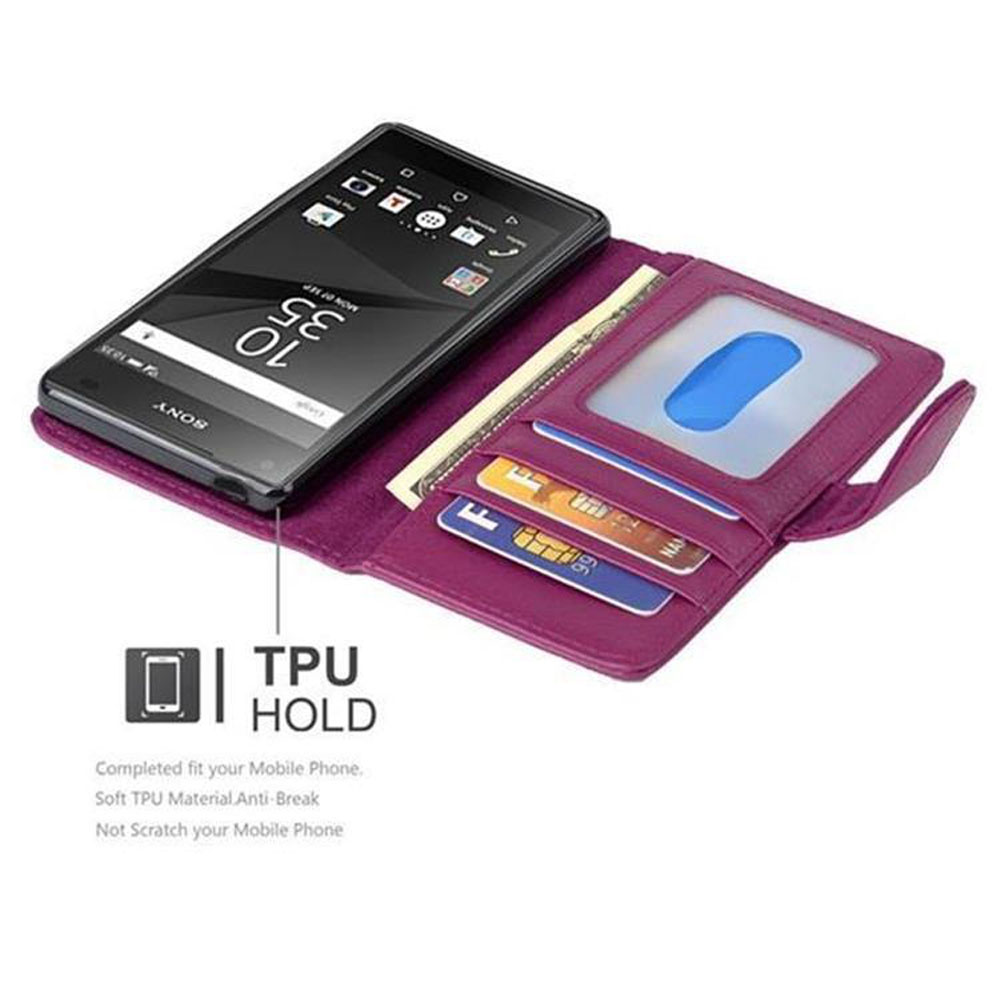 Un teléfono dentro de una funda morada. Texto: Se ajusta a tu móvil. Tiene ranuras para tarjetas.