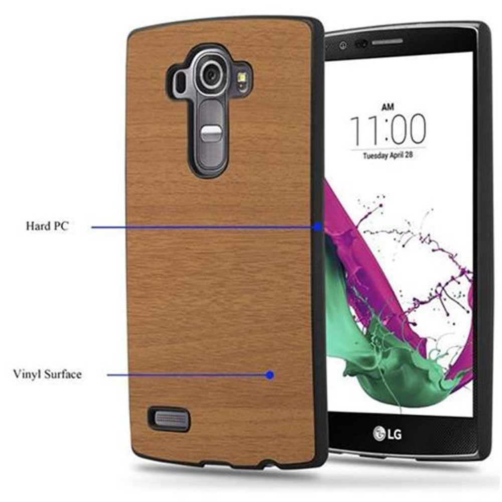 Un telefono con una custodia in legno. Il telefono è sul lato destro. È di colore legno chiaro.