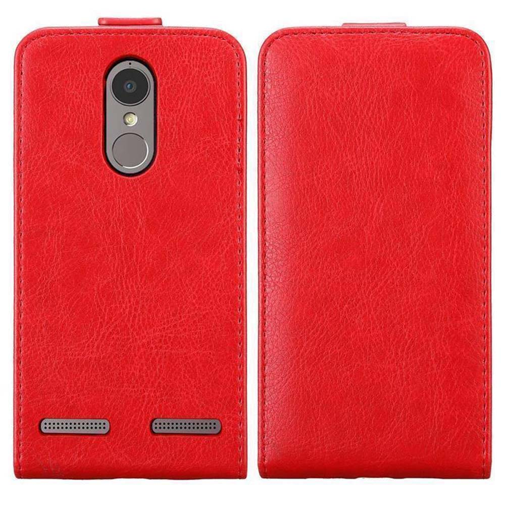 Funda de teléfono roja, abierta, mostrando el interior. Un teléfono con cámara y altavoces visibles.