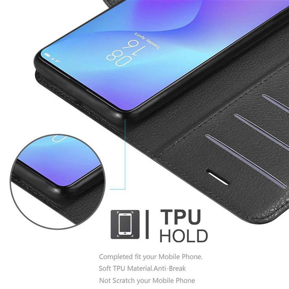 Telefono nero in una custodia. La custodia è aperta, mostrando un telefono con lo schermo acceso e fessure per carte.
