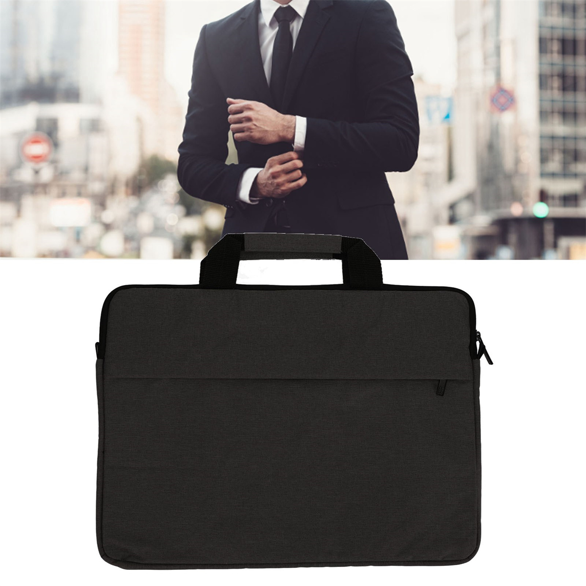 Ein Mann im Anzug justiert seine Manschette, darunter liegt eine schwarze Laptoptasche.