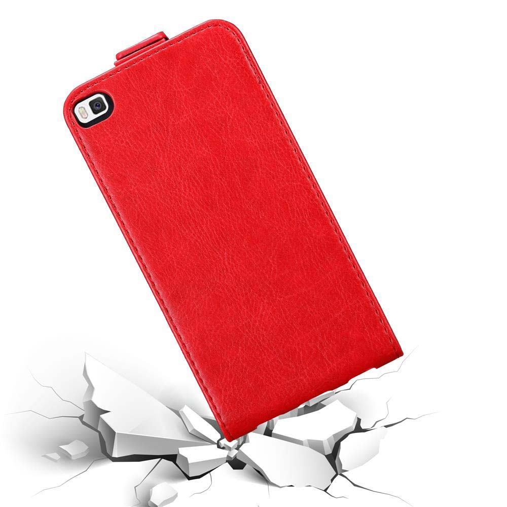 Funda roja para teléfono sobre suelo blanco roto. La funda tiene un recorte para la cámara y se está cayendo.