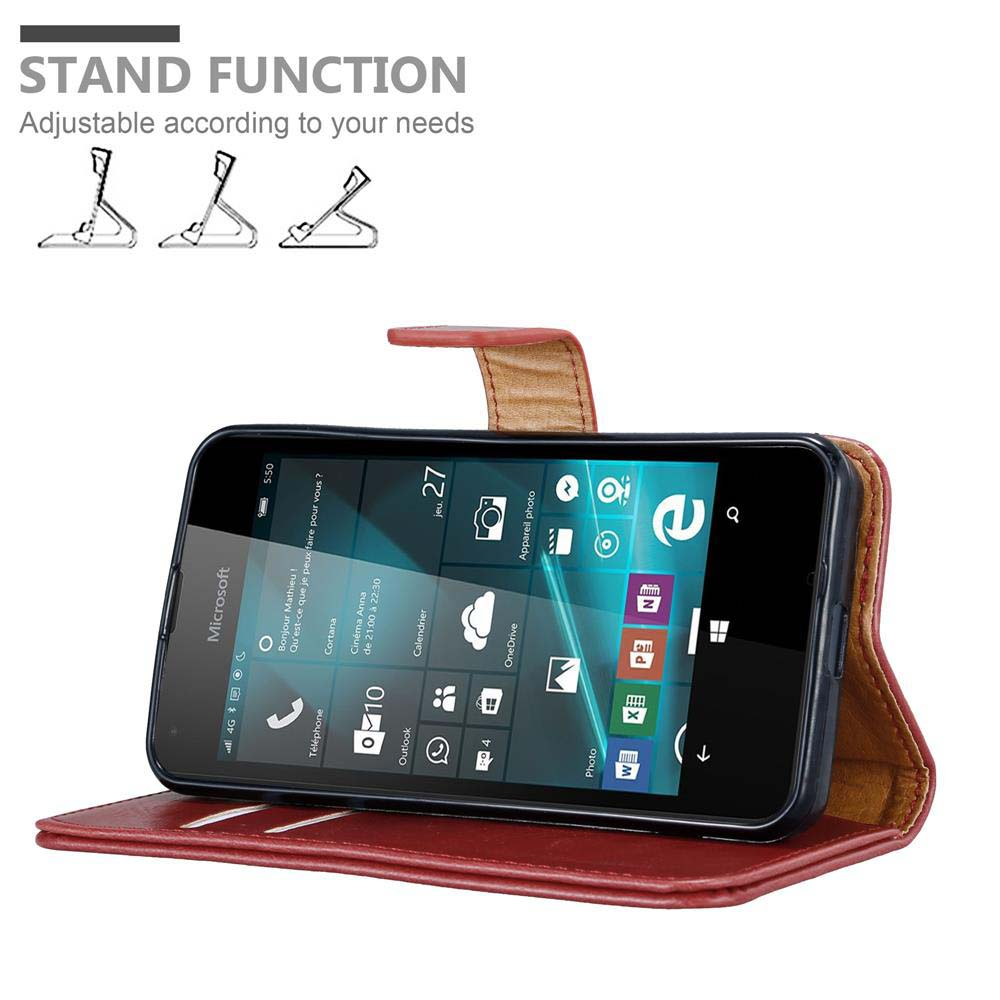 Telefono in custodia rossa che funge da supporto. Testo: Funzione supporto.