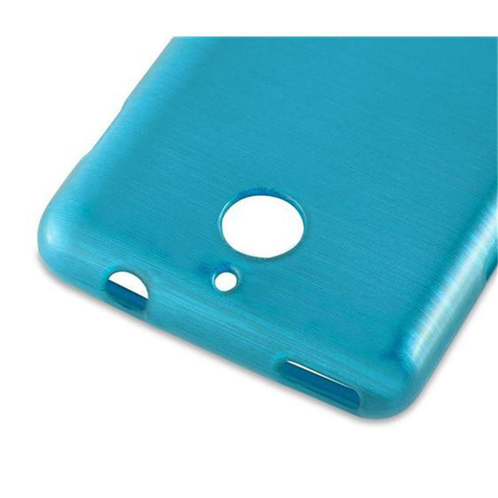 Funda de teléfono azul, primer plano, con orificios para cámara y puertos.