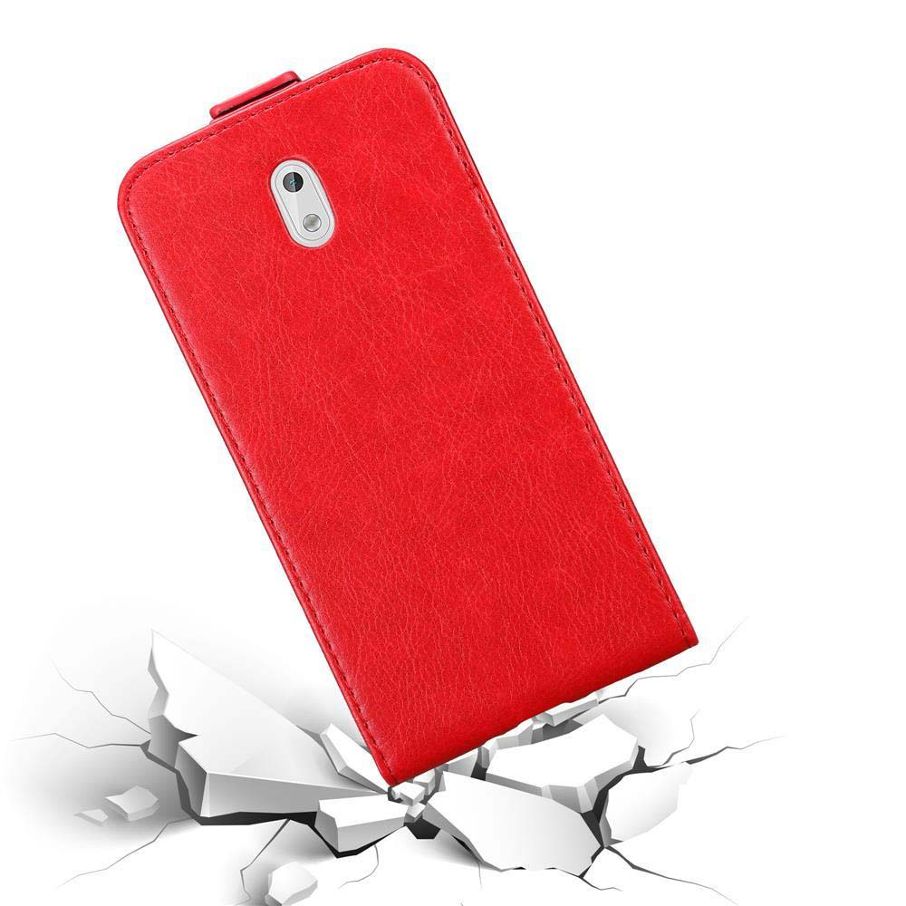 Custodia per telefono rossa su sfondo bianco con crepe, apparentemente rotta.