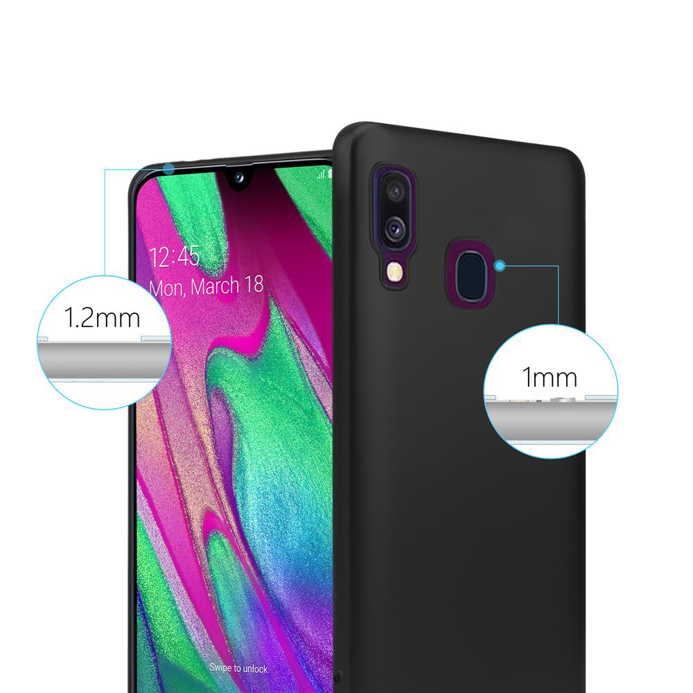 Una custodia e un telefono neri. Il telefono mostra uno schermo colorato. Mostra lo spessore della custodia.