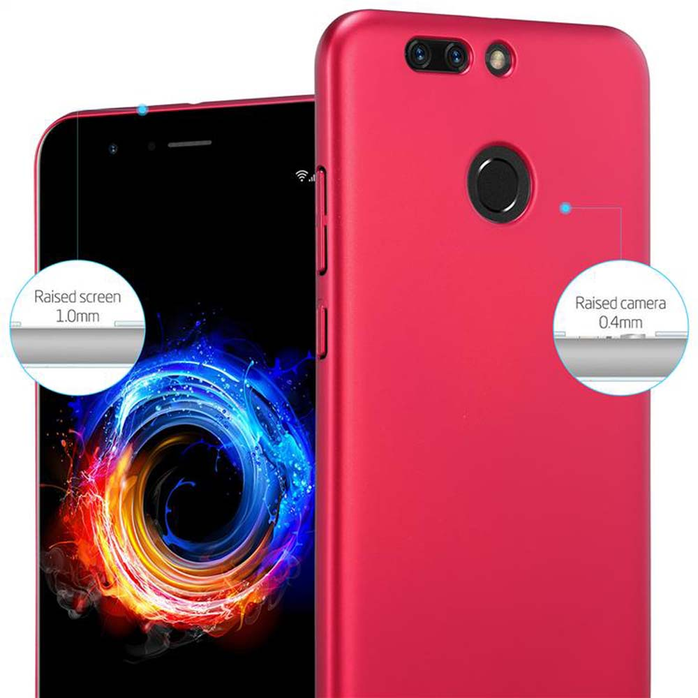 Una custodia rossa accanto a uno smartphone nero. Schermo e fotocamera rialzati sono etichettati in bianco.