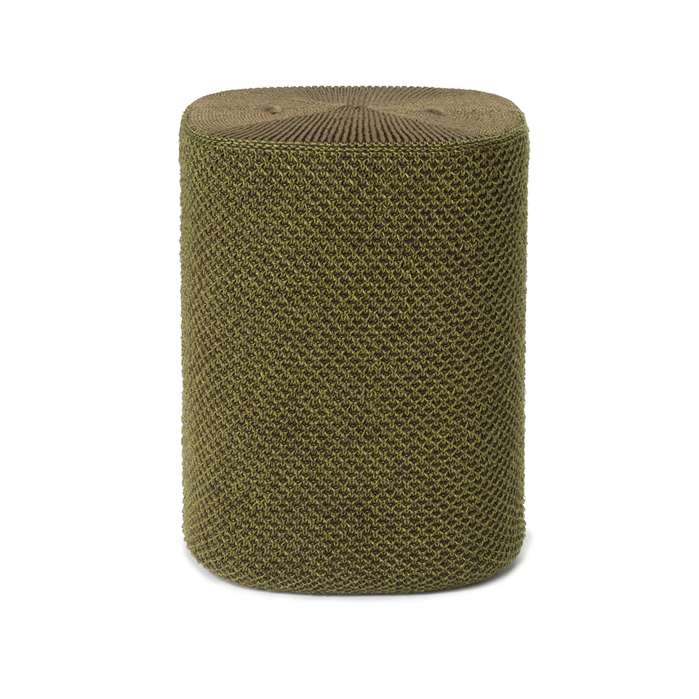 Un tabouret cylindrique vert avec une surface texturée.