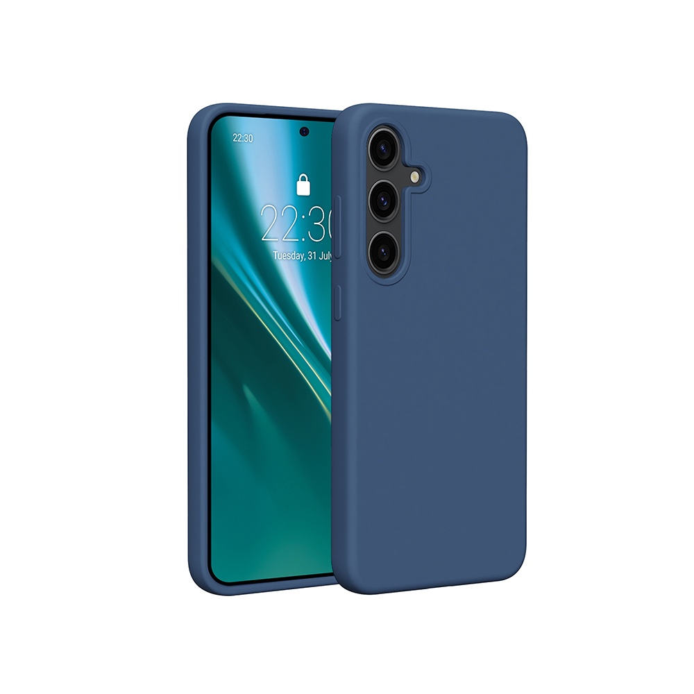 Niebieskie etui na telefon z telefonem w środku. Telefon pokazuje godzinę 22:30.