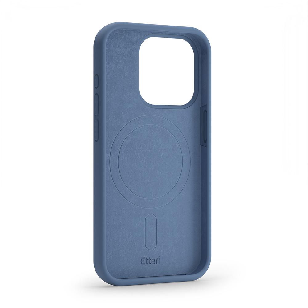 Niebieskie etui na telefon z wycięciem na logo Apple. Białe tło.