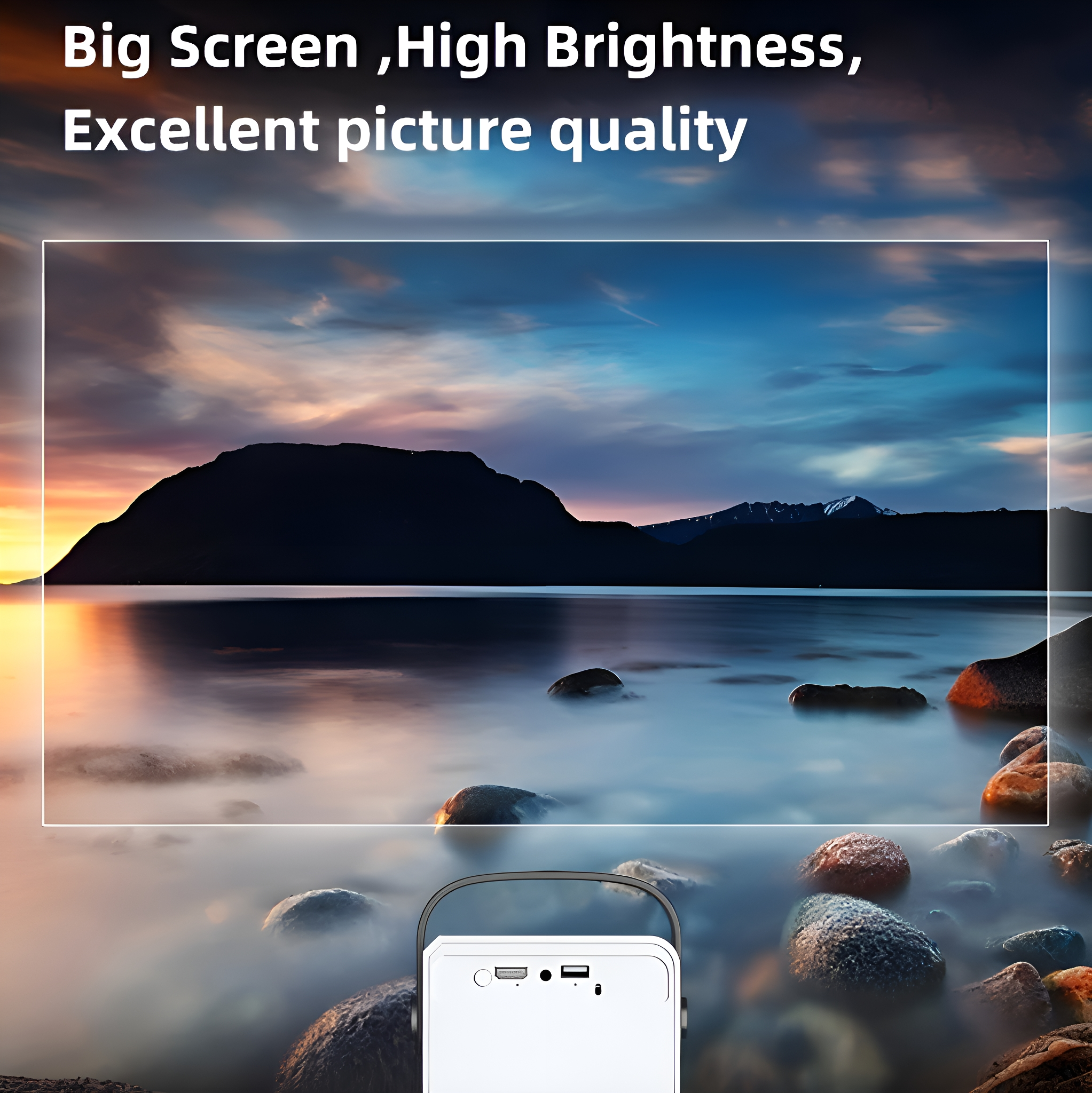 Ein Projektor zeigt ein helles Bild eines Sonnenuntergangs über dem Wasser. Die Worte 'Big Screen, High Brightness' sind da.