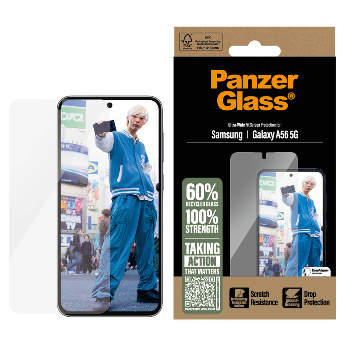 Telefoon en schermbeschermer verpakking. Telefoon toont een persoon in blauwe jas, in een stad. Witte achtergrond.