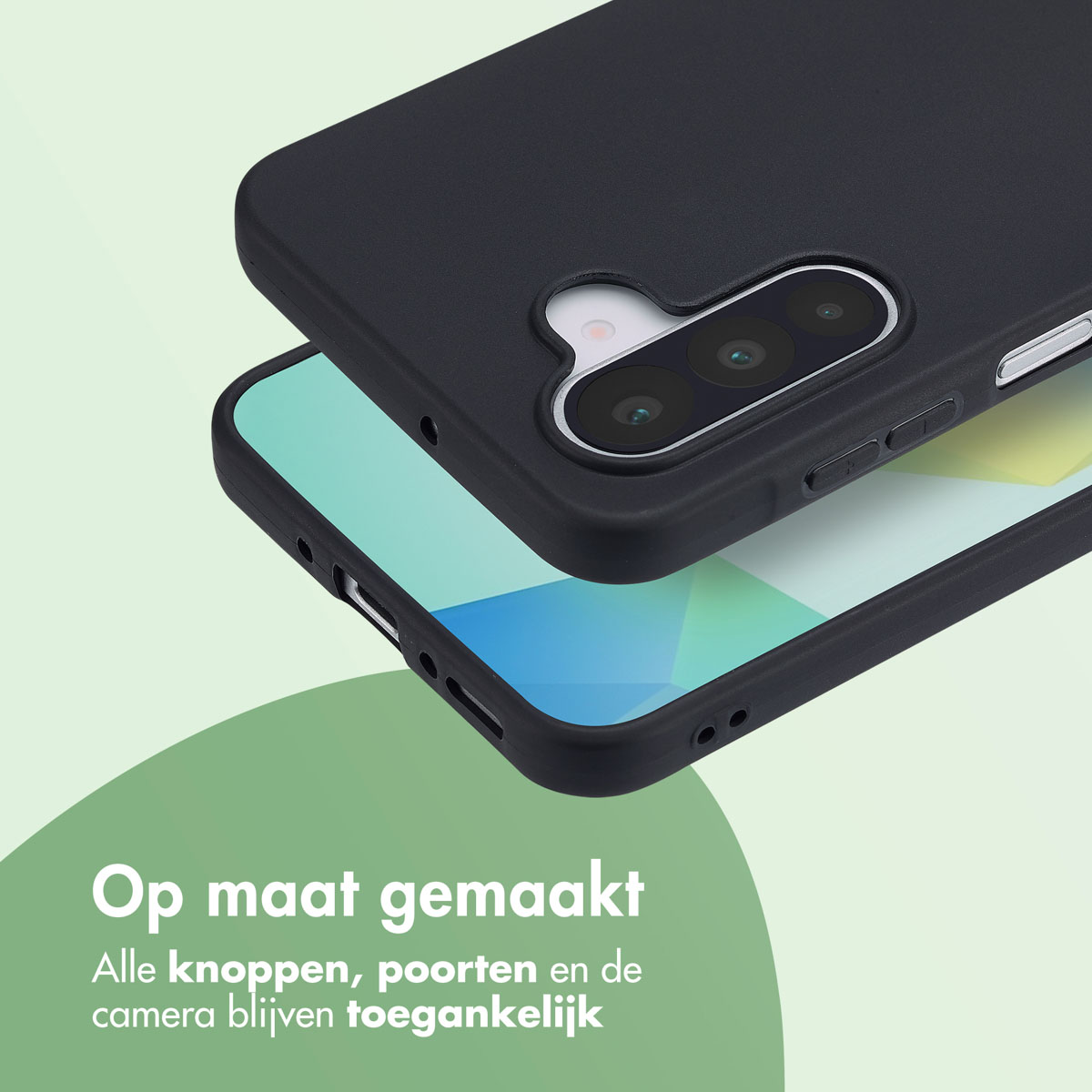 Een zwarte telefoonhoes, met een telefoon eronder zichtbaar. Tekst zegt 'Op maat gemaakt'. Achtergrond is blauw.