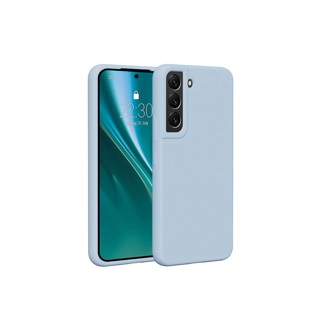 Custodia azzurra con telefono, che mostra ora e data, su sfondo bianco.
