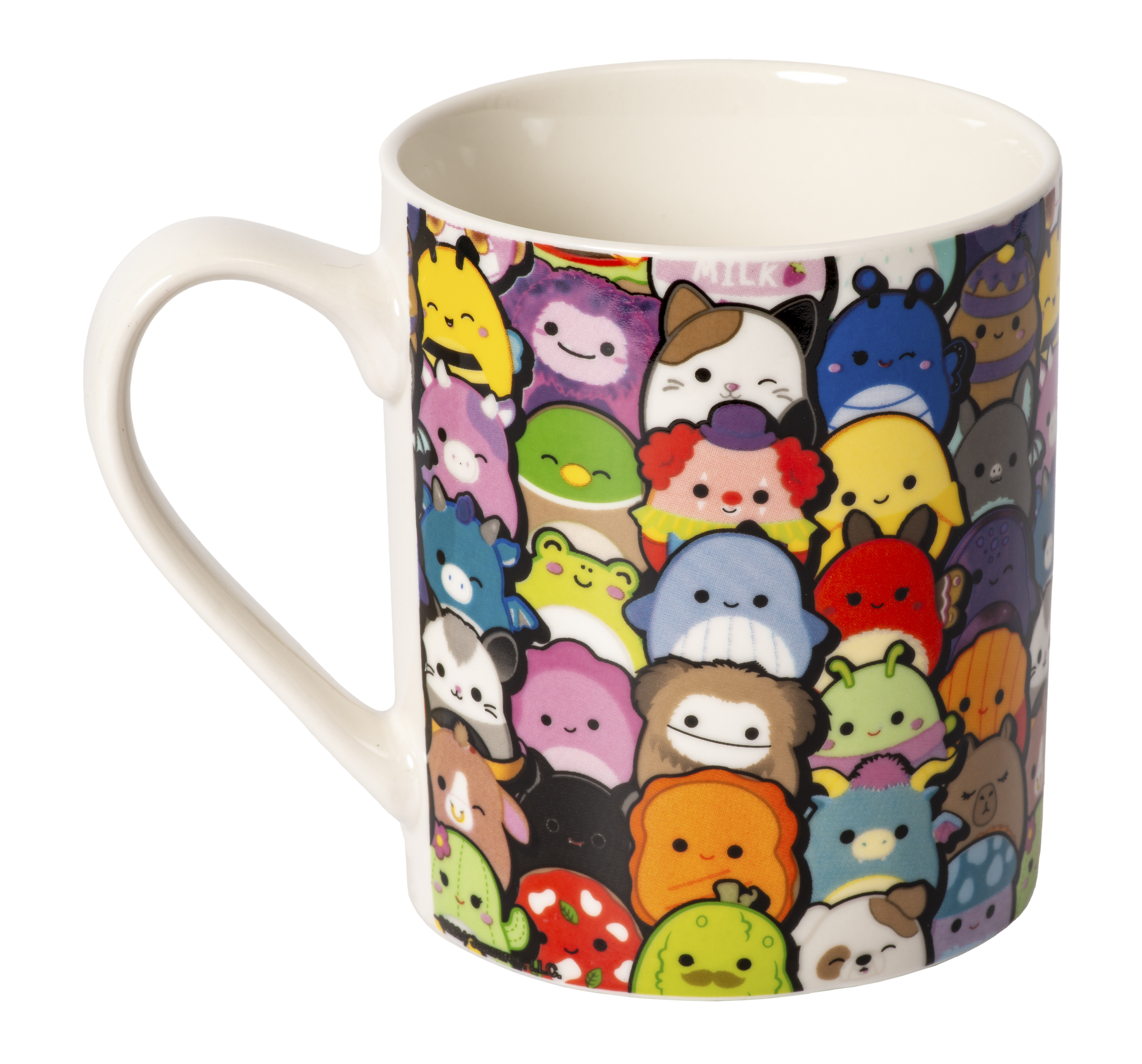 Weiße Tasse mit bunten Cartoonfiguren bedeckt.