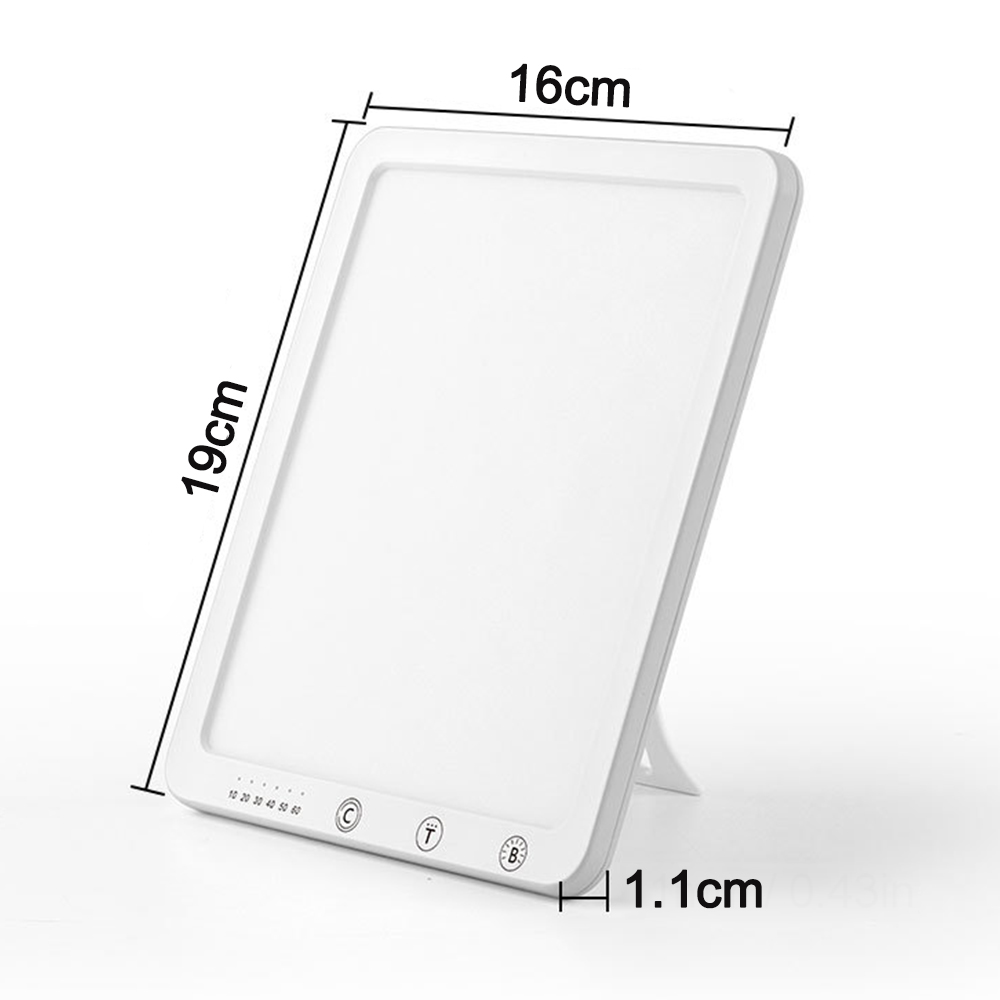 Weiße Lichttherapielampe. Abmessungen: 19 cm x 16 cm x 1,1 cm. Weißer Hintergrund.
