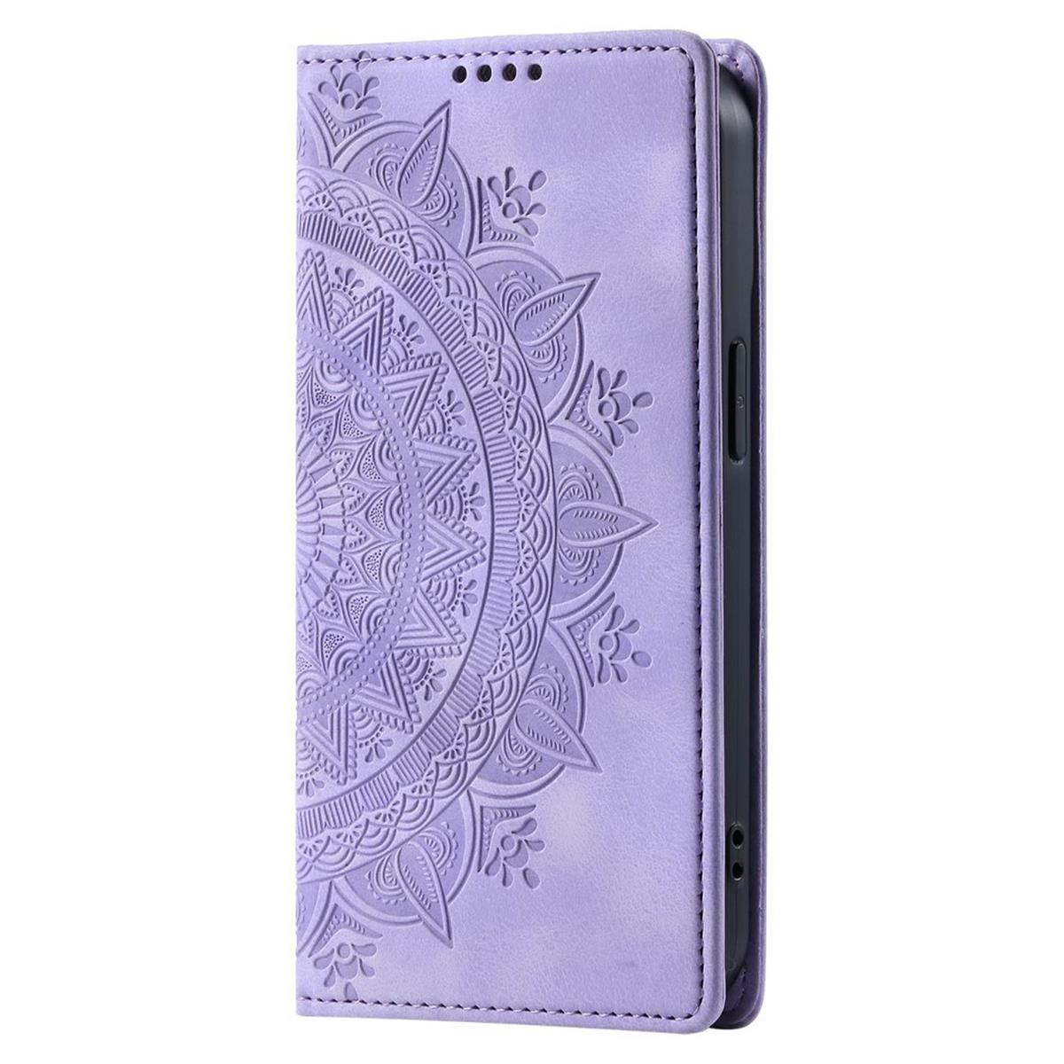 Lila Handyhülle mit Mandala-Design, offene Ansicht, Dreifachkamera.