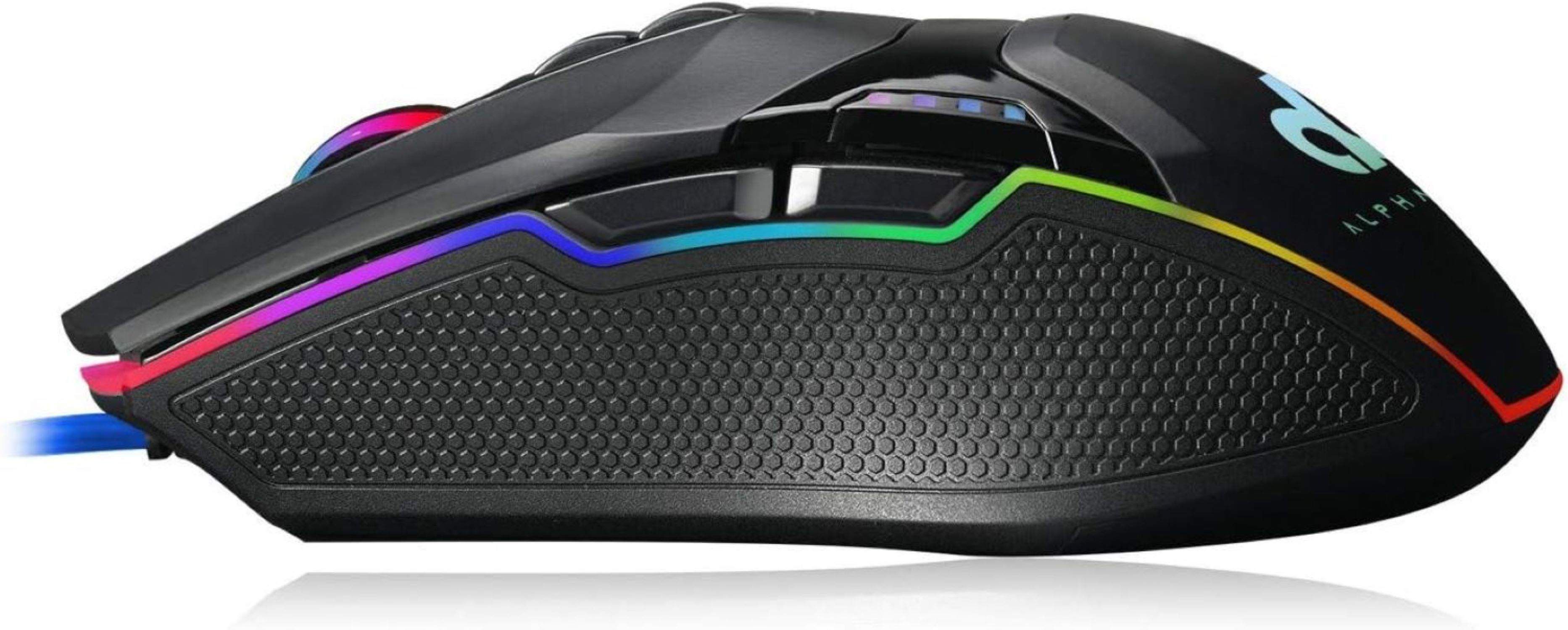 Schwarze Gaming-Maus mit RGB-Beleuchtung. Seitenansicht zeigt strukturierten Griff. Alpha-Logo.