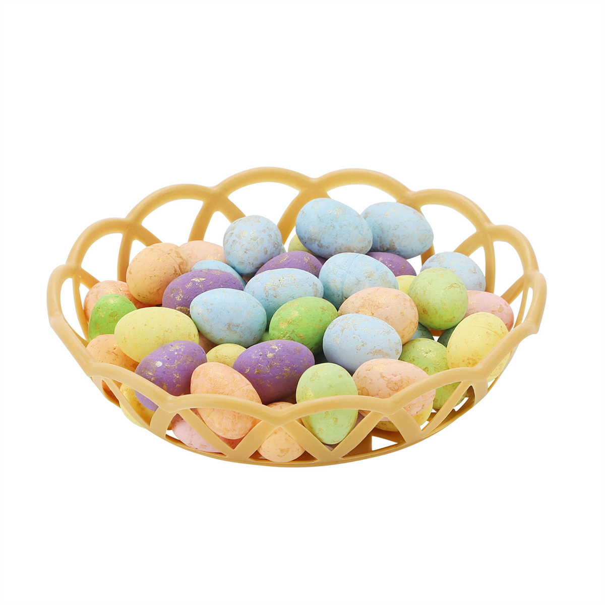 Ein Korb voller bunter Ostereier. Die Eier haben verschiedene Farben wie blau, gelb und grün.