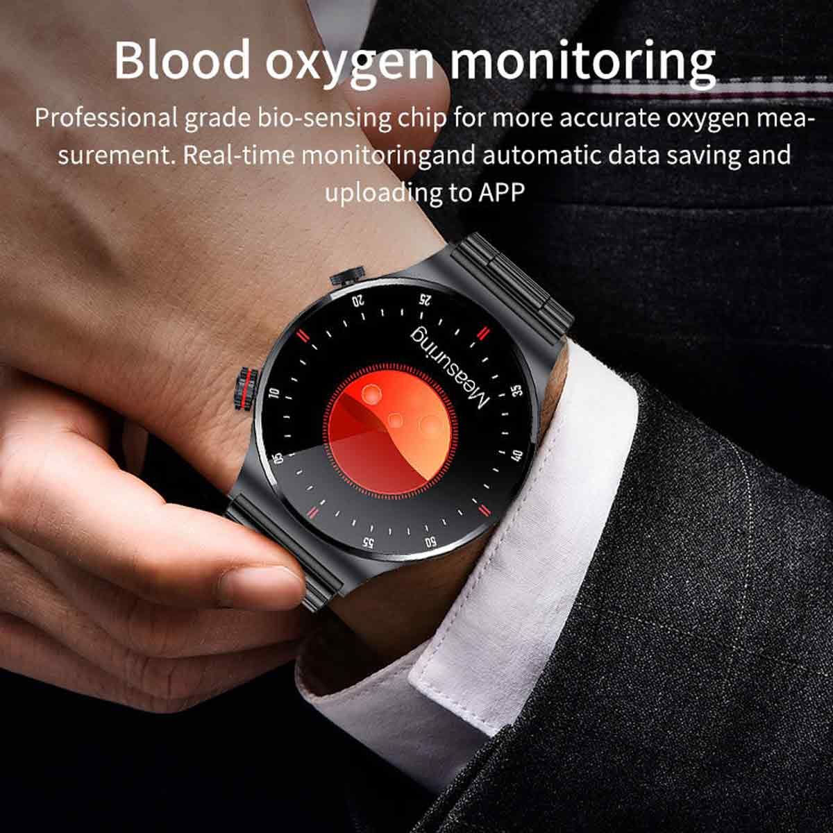 Smartwatch am Handgelenk, zeigt die Blutsauerstoffüberwachung. Schwarze Uhr mit rotem Display.