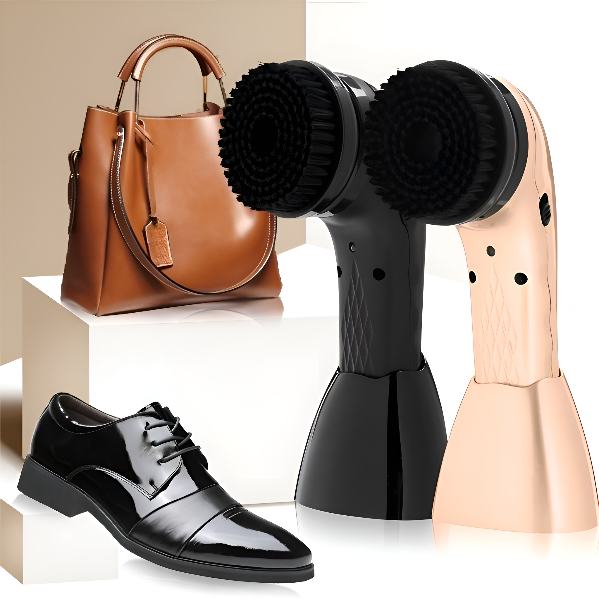 Lederhandtasche, schwarze Schuhe und ein Schuhputzer auf weißen Blöcken.