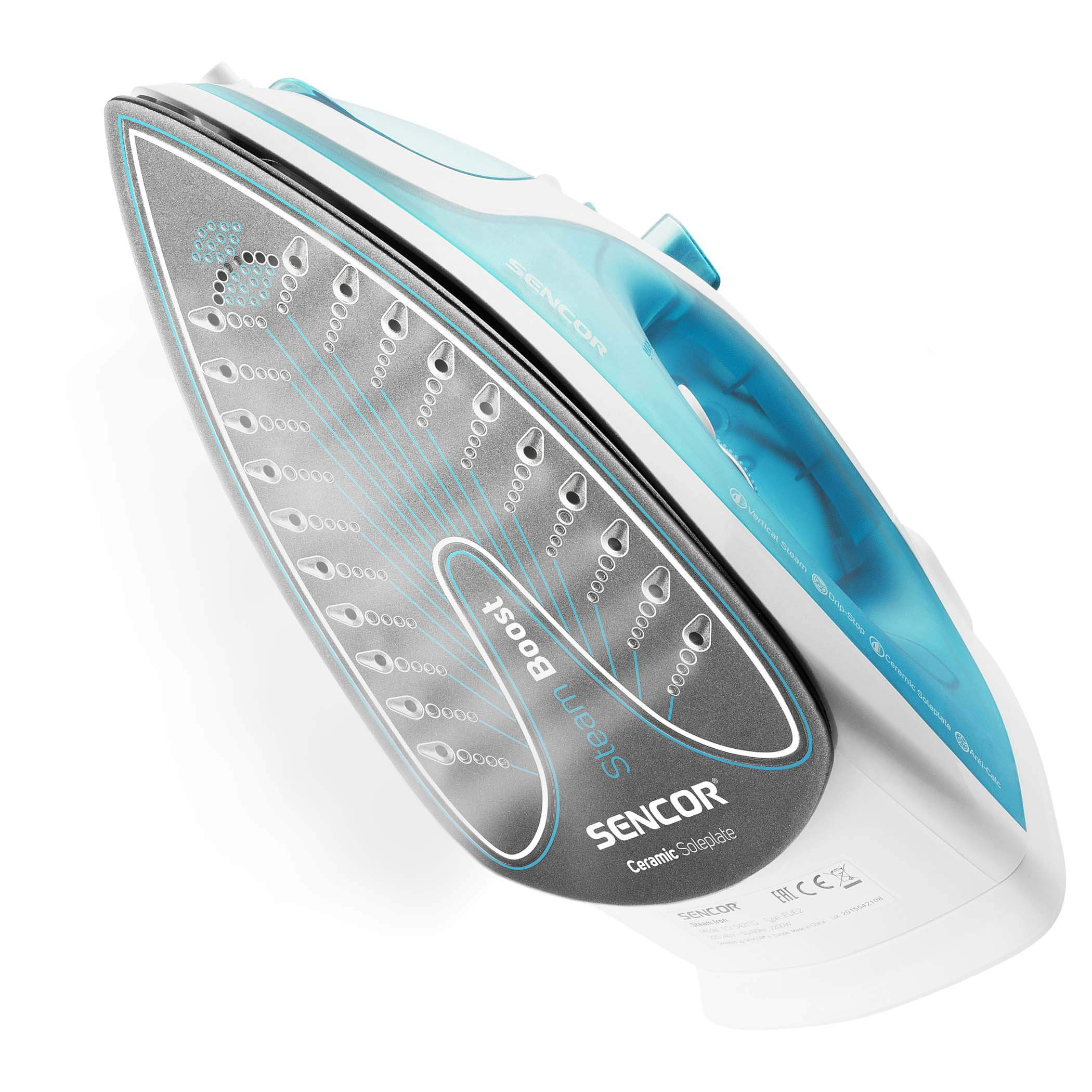 Ferro da stiro bianco e blu con piastra grigia, inclinato verso l'alto, con la scritta 'Steam Boost'.