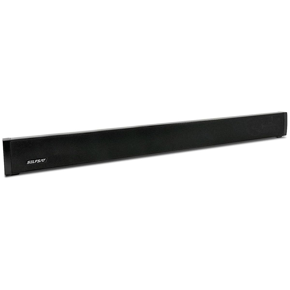 Ein schwarzer Soundbar-Lautsprecher. Das Wort SELF/SAT ist auf der linken Seite aufgedruckt.