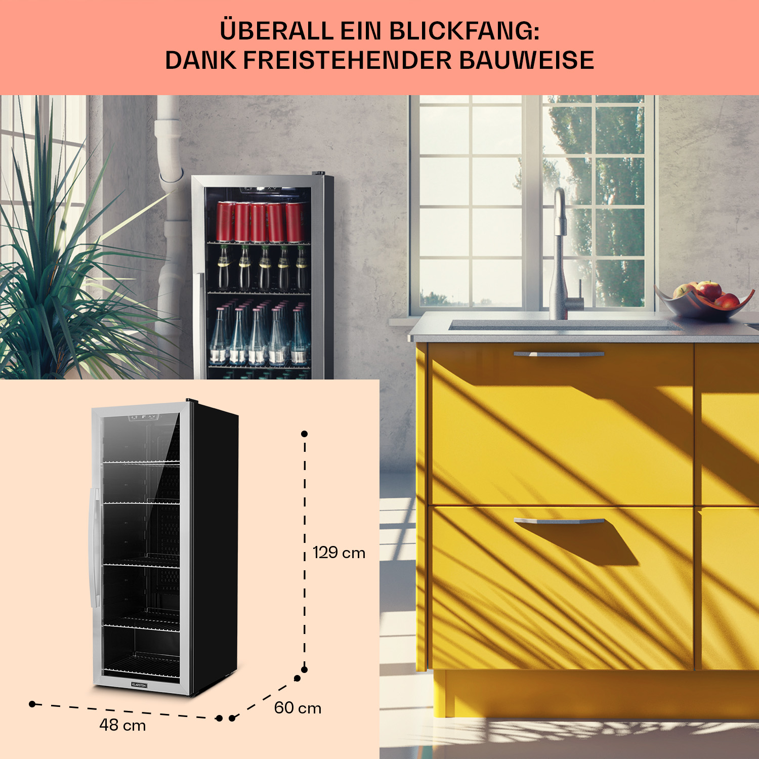 Una mini nevera negra con puerta de cristal, en una escena de cocina.