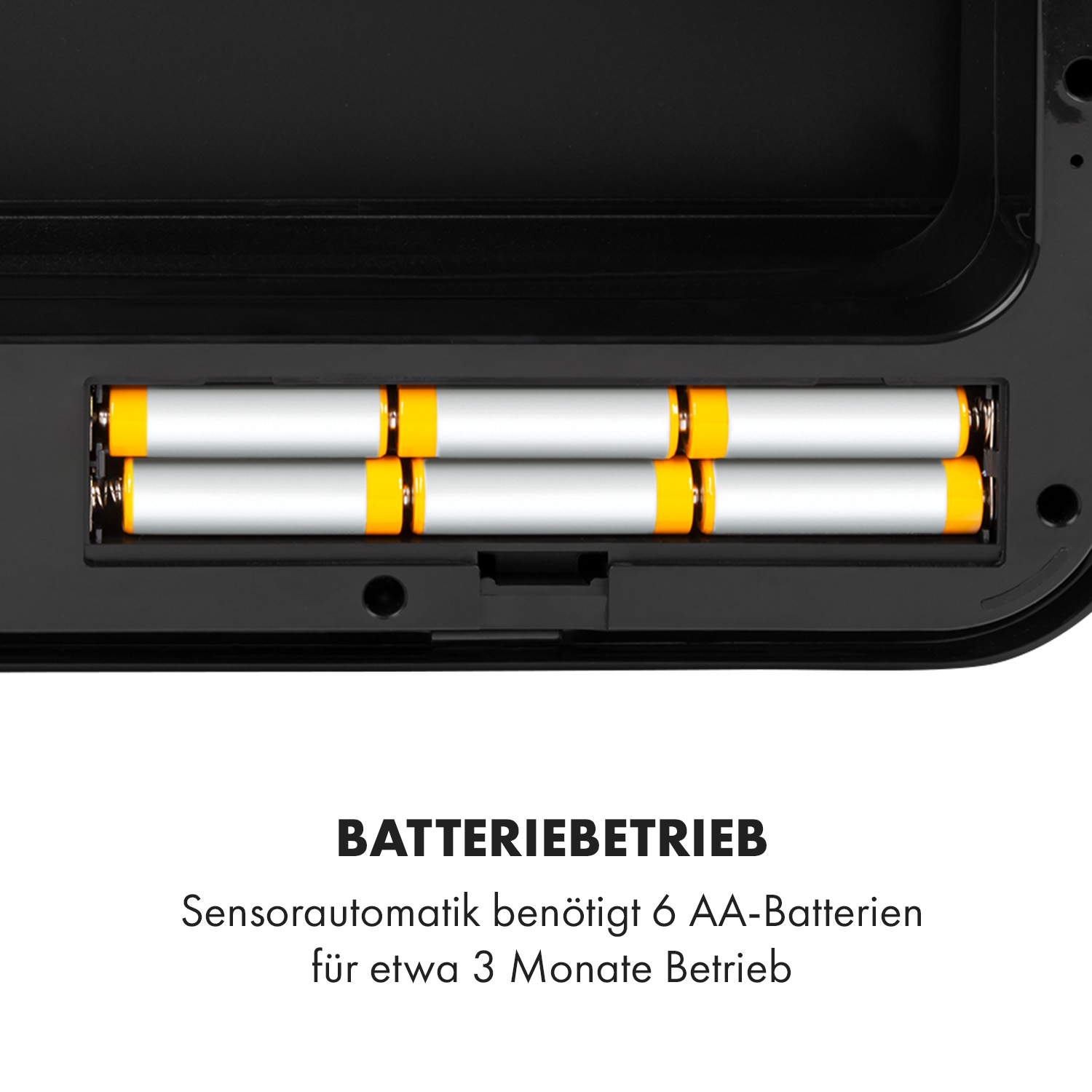 Batteriefach mit 6 AA-Batterien installiert.