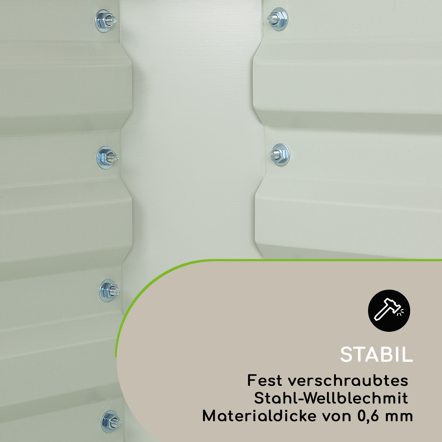 Nahaufnahme einer Metallplatte mit Schrauben. Zeigt das stabile, verschraubte Stahl-Wellblech.