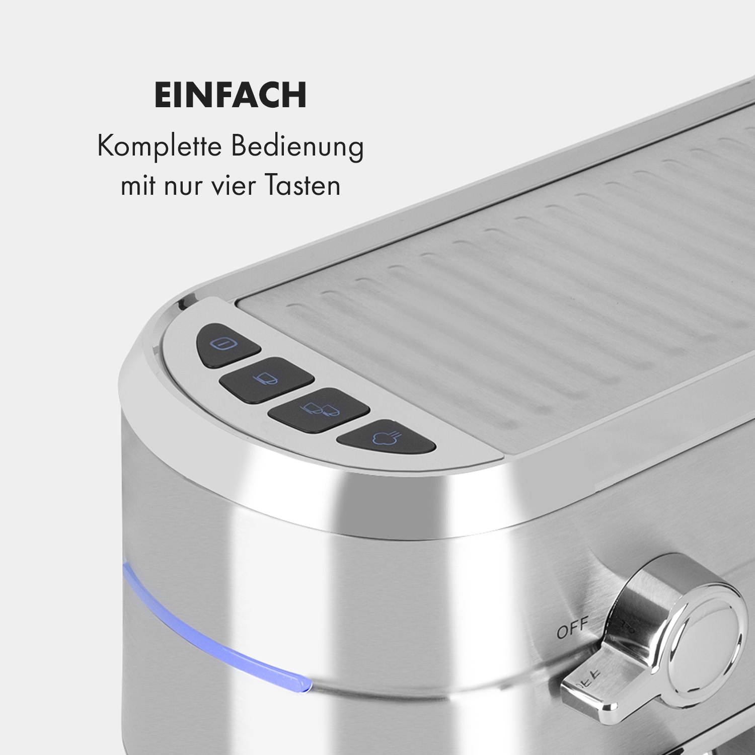 Nahaufnahme eines silbernen Kaffeemaschinen-Bedienfelds mit vier Tasten und Text.