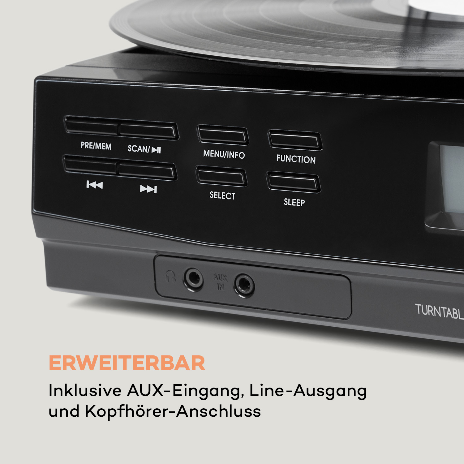 Schwarzer Plattenspieler mit Knöpfen und einer Platte. Text unten: 'ERWEITERBAR'.