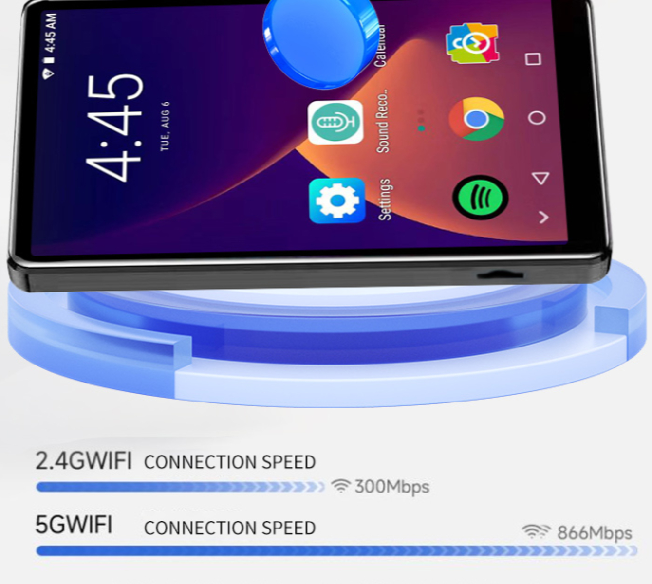 Ein Smartphone liegt auf einem blauen Ladepad. Der Bildschirm zeigt Apps und die Uhrzeit 4:45 an.
