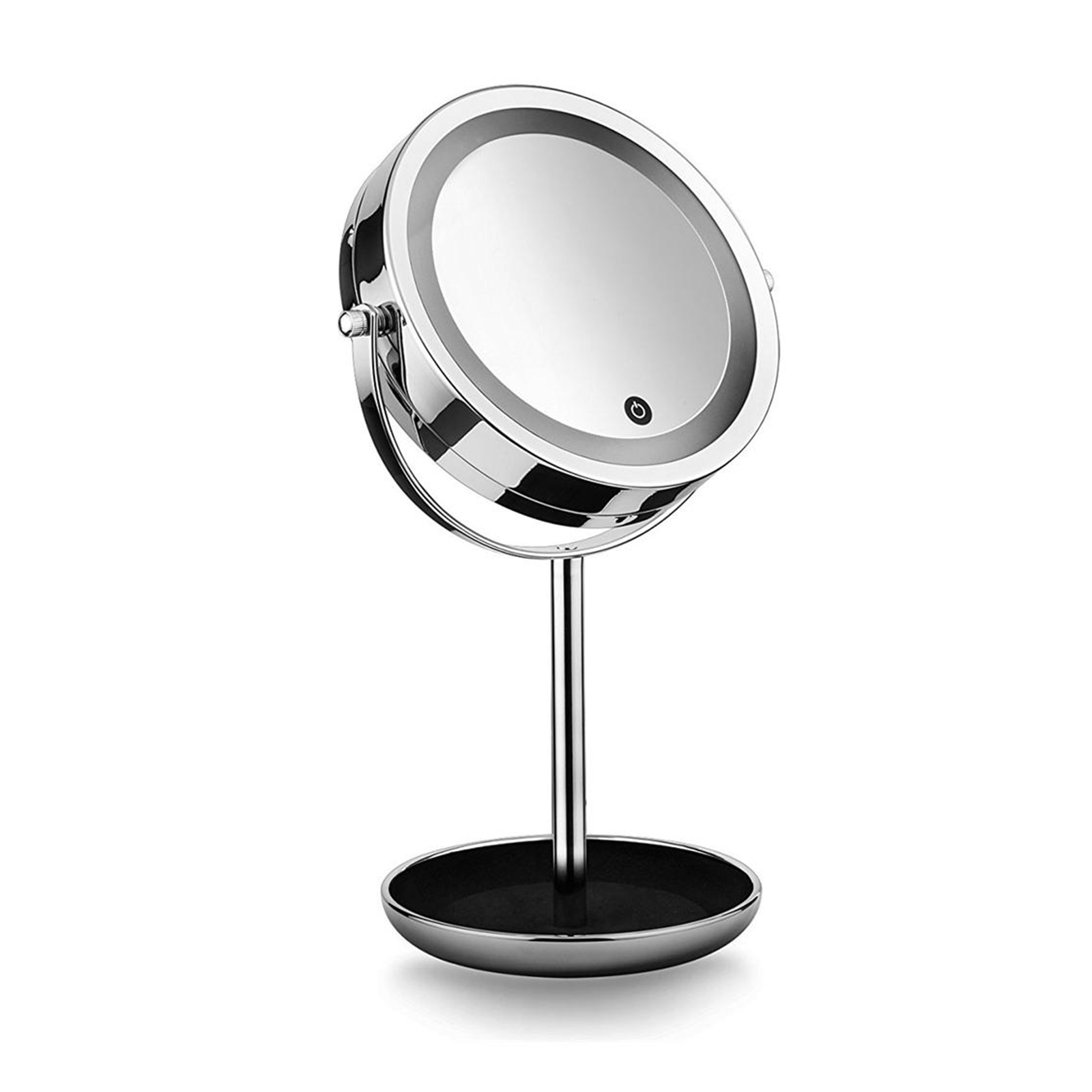 Specchio per trucco rotondo cromato su supporto con pulsante di accensione.