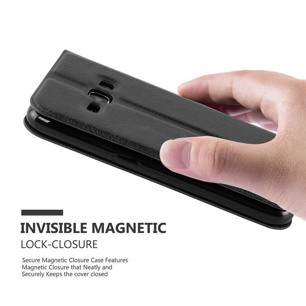 Custodia per telefono nera, chiusa. Il testo recita: Chiusura magnetica invisibile. Mano che tiene la custodia.