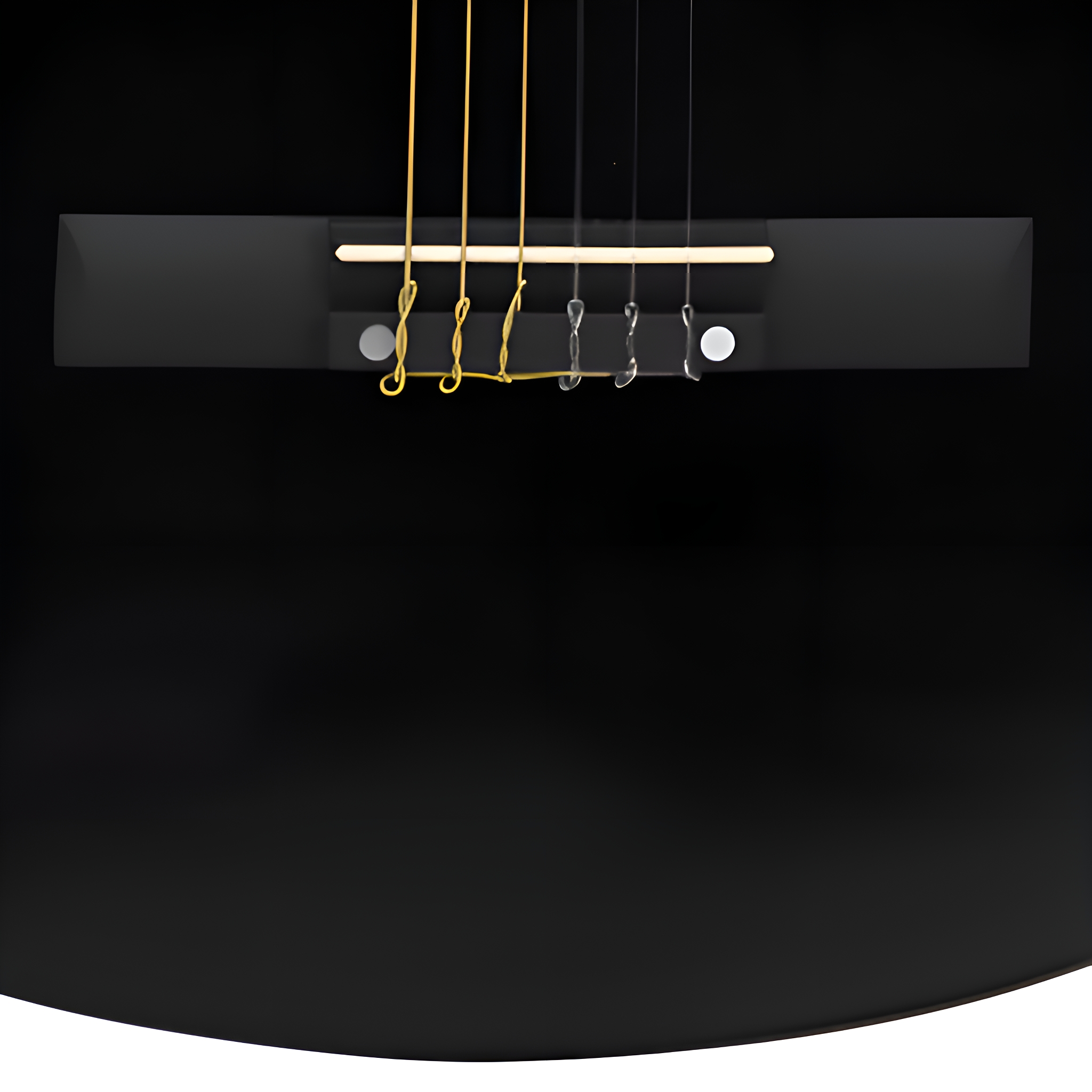 Nahaufnahme eines schwarzen Gitarrenstegs. Die Saiten sind gelb und klar. Der Hintergrund ist schwarz.
