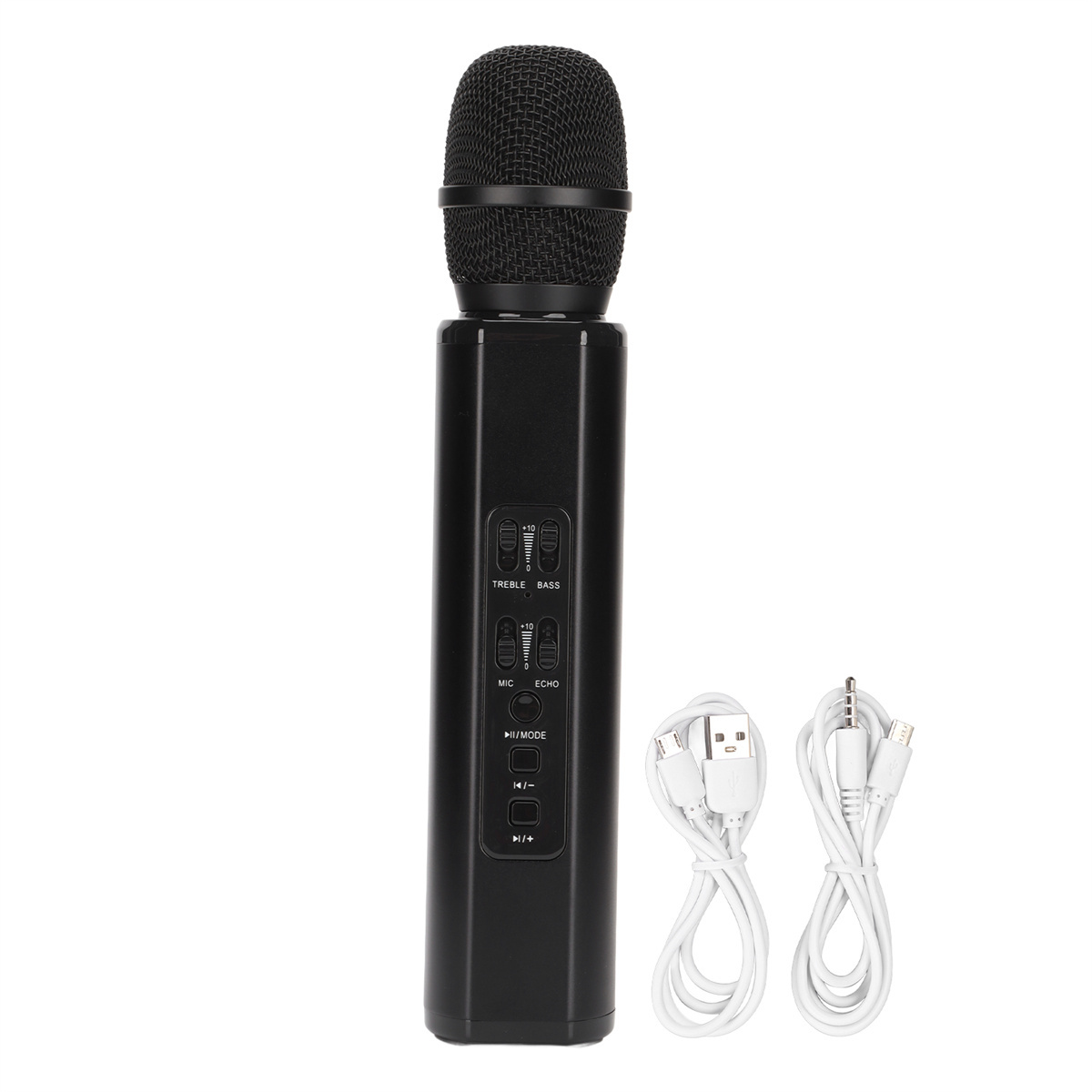 Ein schwarzes Mikrofon mit Bedienelementen steht aufrecht neben zwei weißen USB-Kabeln.