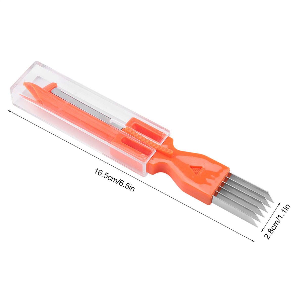 Orangener Gemüseschneider mit Klingen in einer durchsichtigen Kunststoffhülle.