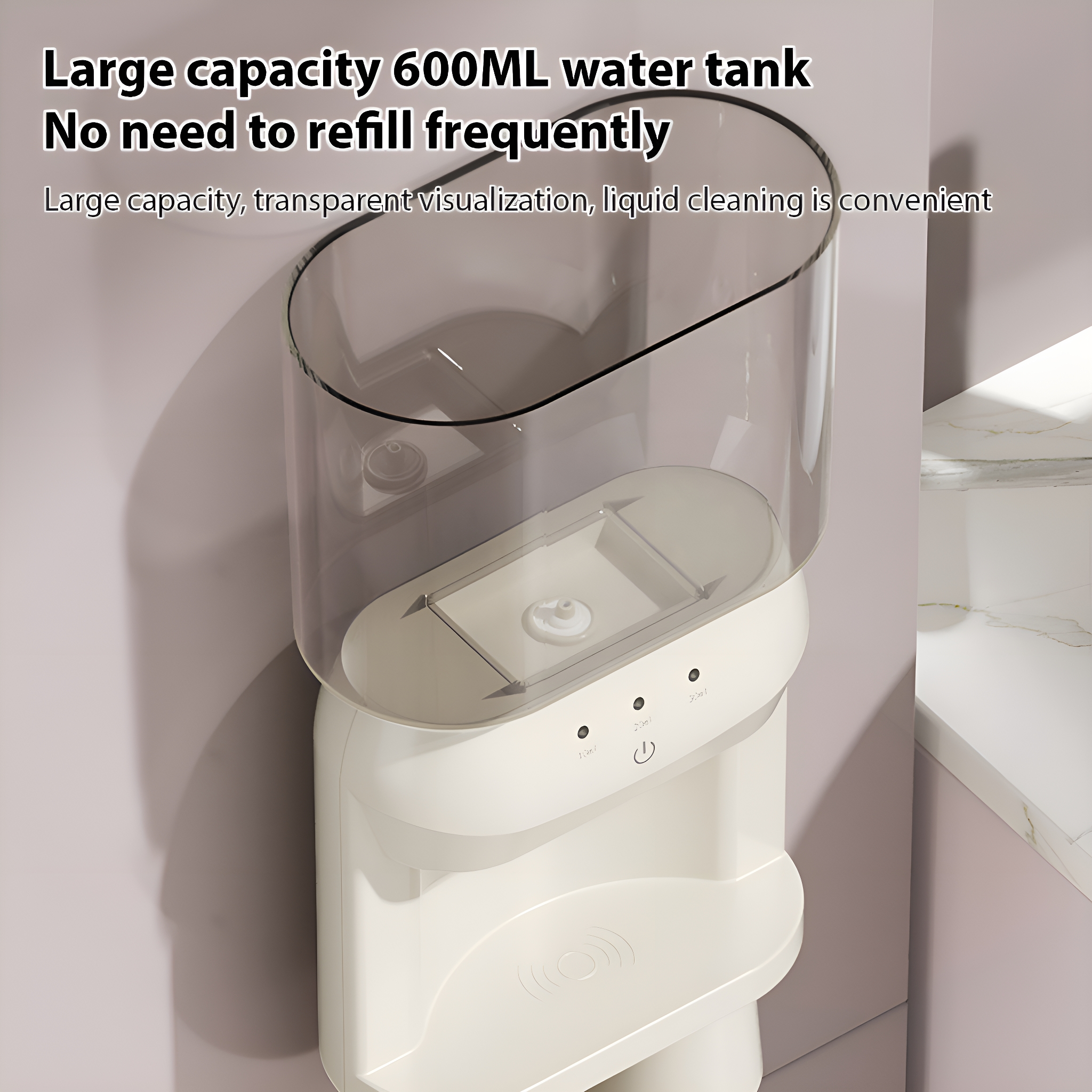 Ein weißer Haustier-Wasserspender hat einen transparenten Wassertank. Der Text erklärt die große Kapazität.
