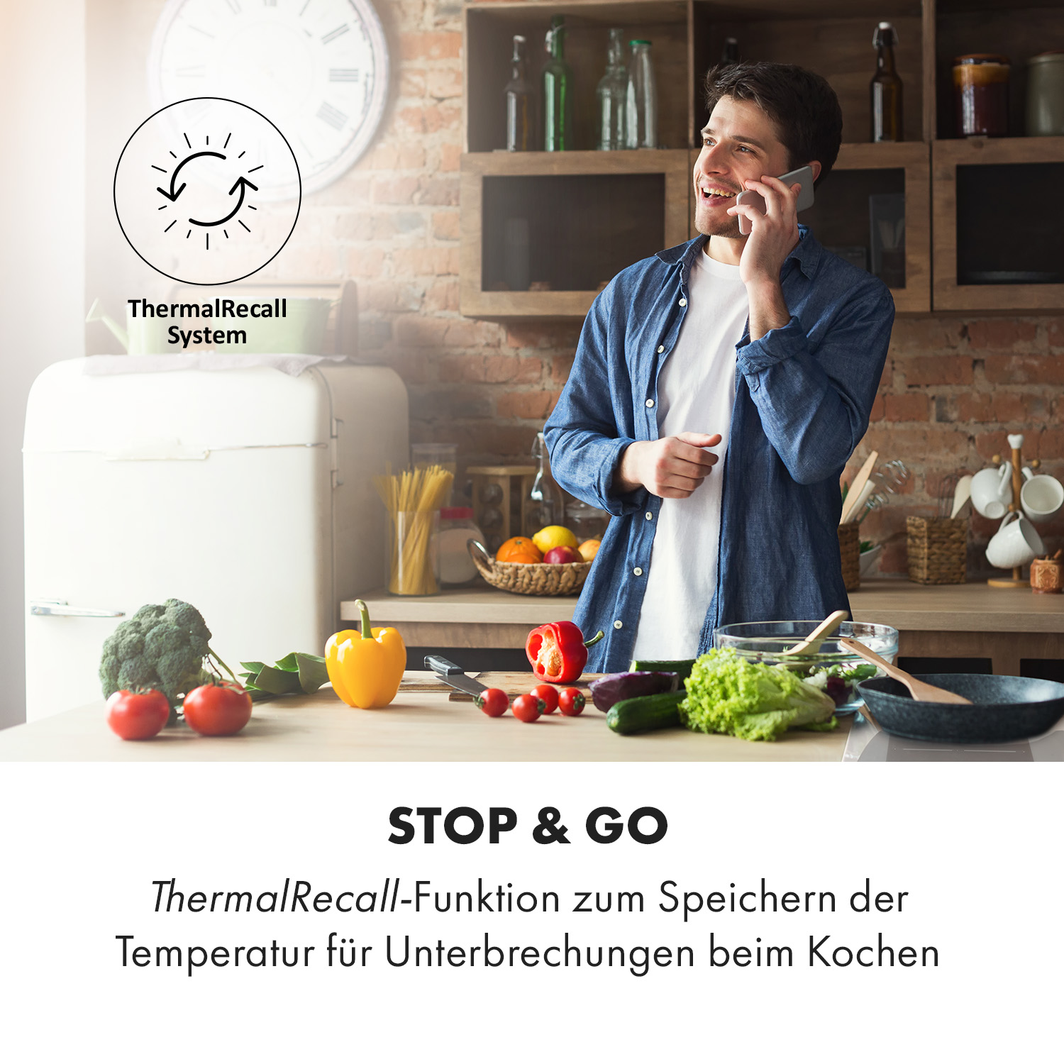 Un hombre al teléfono en una cocina con verduras en la encimera. La imagen tiene un logo 'ThermalRecall'.